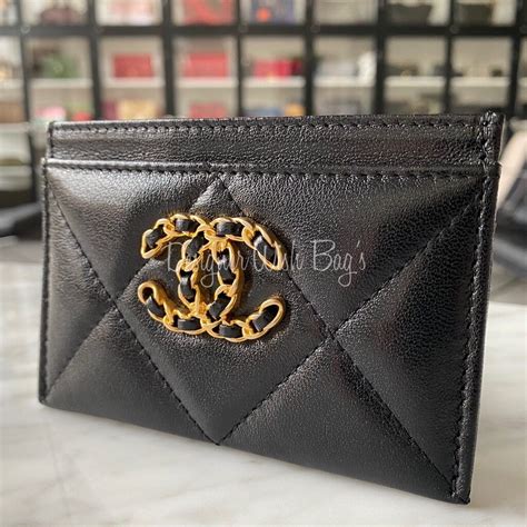 chanel woc second hand|Chanel flap card holder price.